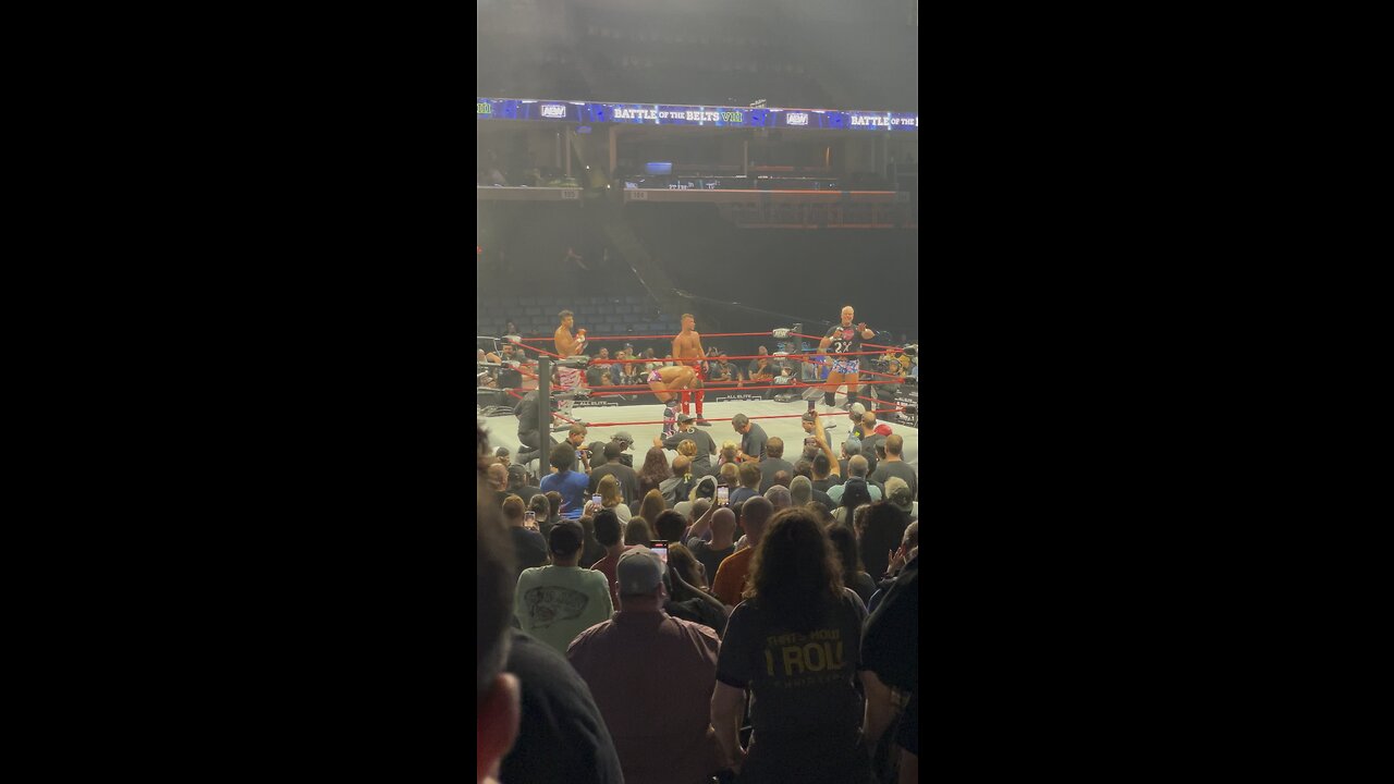 Dancing on #AEW!