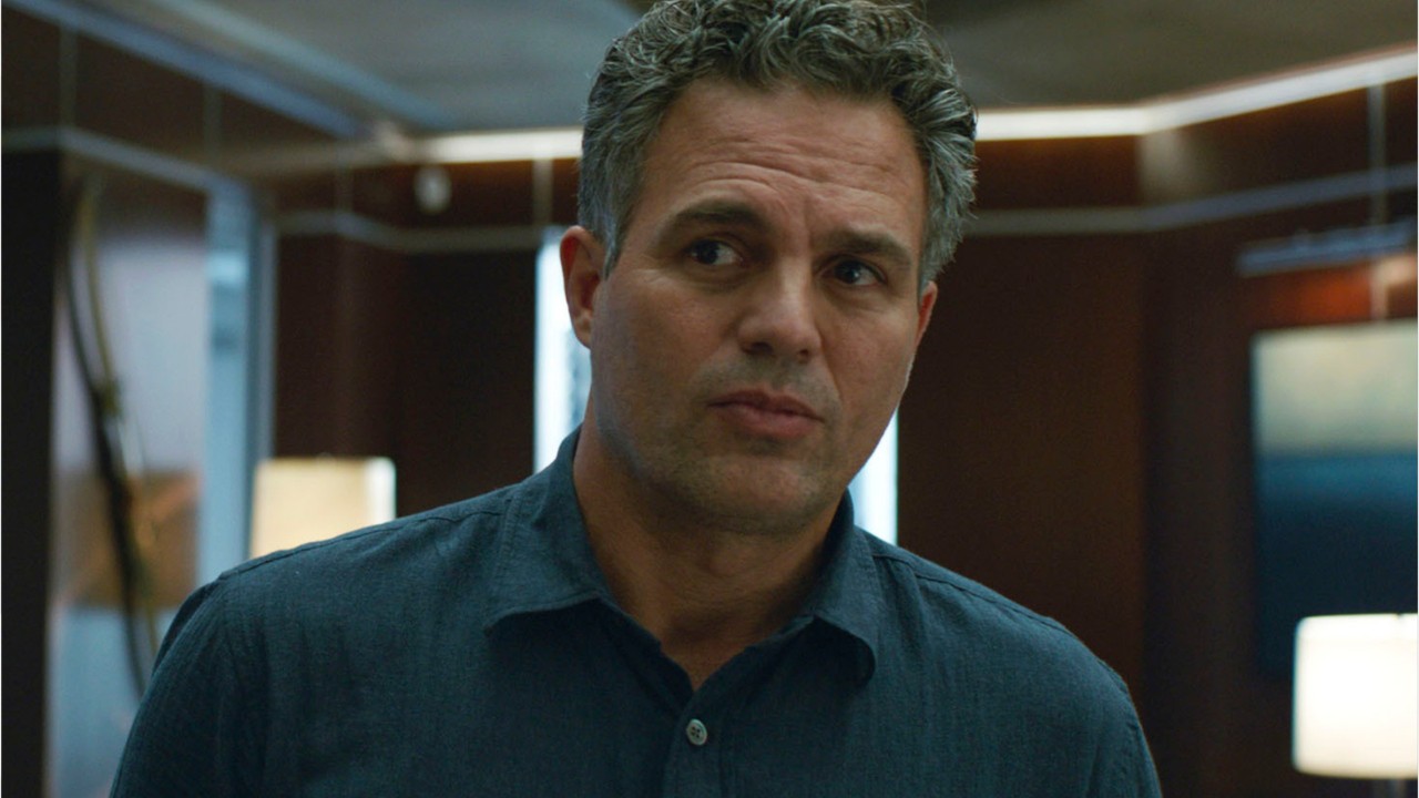 Mark Ruffalo Posts Pic Of 'Avengers: Endgame' Stars Behind-The -Scenes