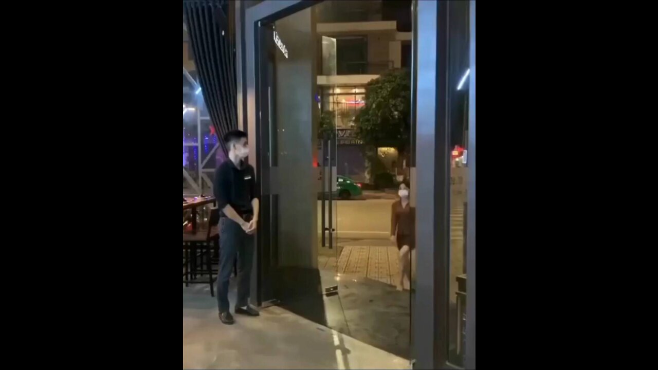 YOU WOULDN'T BELIEVE WHAT THIS LADY DID TO THIS HOTEL GREETER