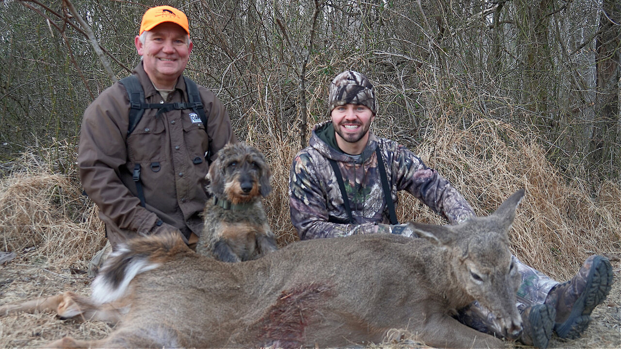 Blood Tracking DOG found my DEER! (Blood Trailing my Late Season Archery Doe)