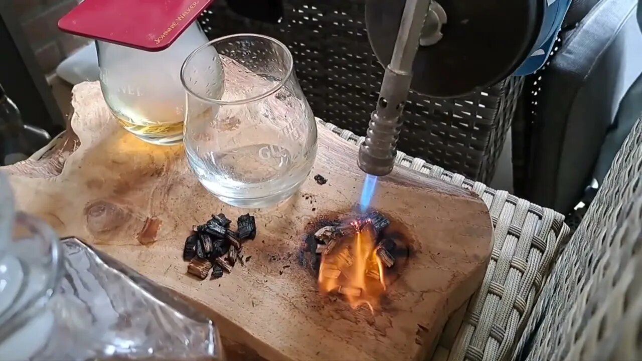 Making and enjoying the SMOOTHENED TASTE of smoked Whiskey