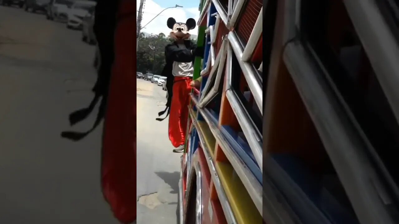 SENSACIONAL, PASSINHOS DO FOFÃO, MICKEY MOUSE E HOMEM-ARANHA DANÇANDO NA CARRETA DA ALEGRIA