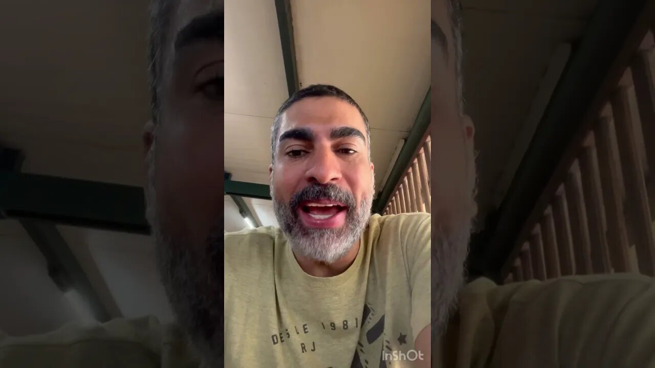 Magrelo faz bombados passarem vergonha
