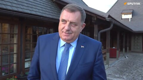 Dodik dočekan solju i pogačom na Mećavniku