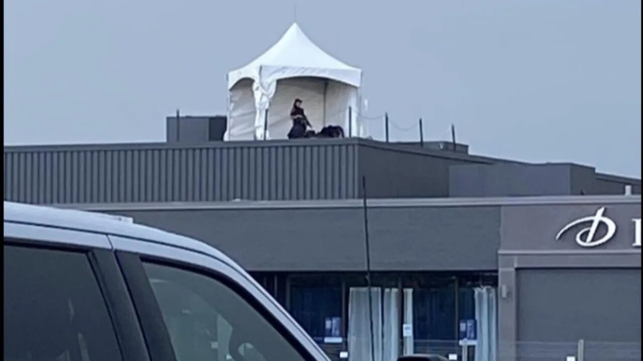 Legault dans sont bunker au Saguenay l’hôtel delta avec du Gros Big Love XxX 😘