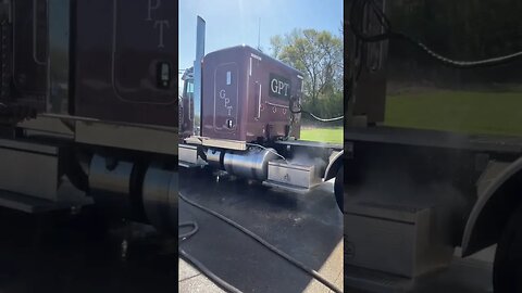 PRESSURE WASHING 18 WHEELERS