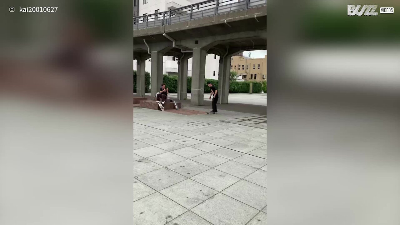 Skateboarder dives into river after failed trick