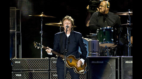 Paul McCartney 'finishes work on final album in trilogy' .