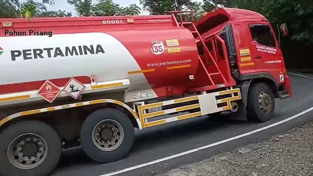 Truk Tangki Pertamina Truk Canter Bus budiman #mobiltruk