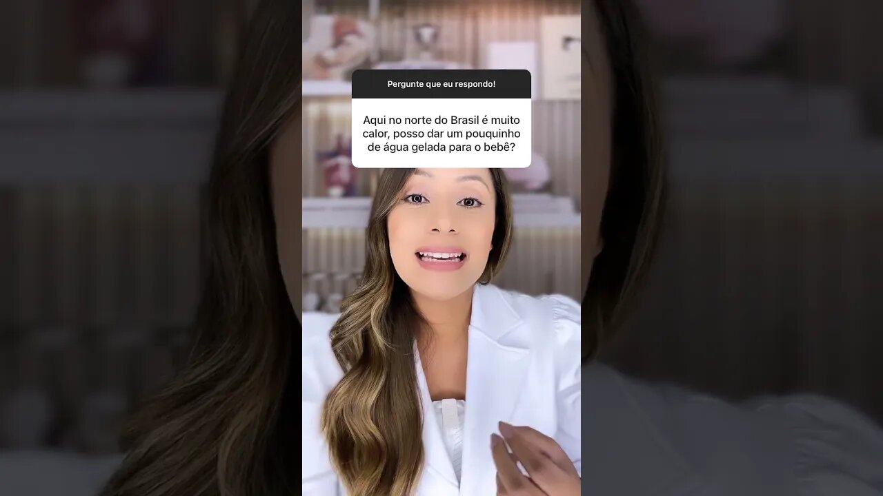 Posso dar água gelada no calor para bebê?
