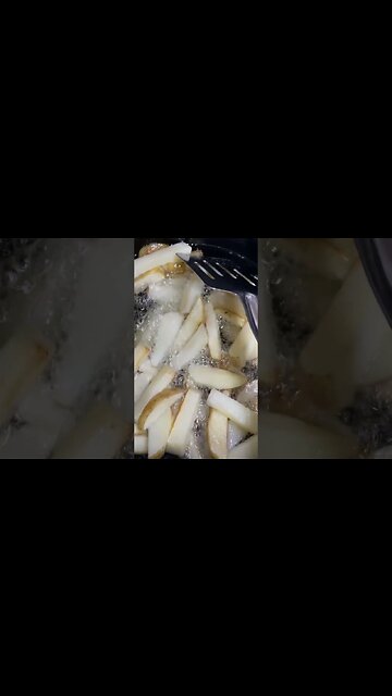 Making French Fries #food #frendfries #cooking