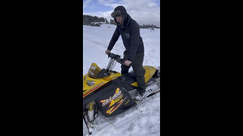 2 stroke Snowmobile Riding 😍