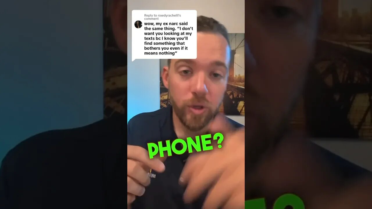 Red Flag: Narcissists Don’t Want You Looking at Their Phone or Texts