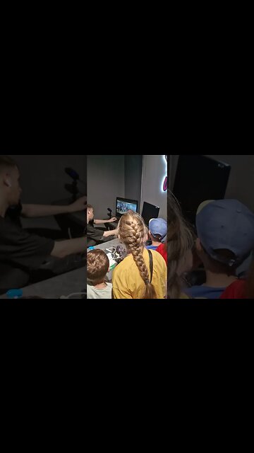 tiktok:unreal.md 🎮👾🕹️ #vr #vrclub #virtualreality #unrealvr #moldova #chisinau #vrarena 🖤 @unrealmd