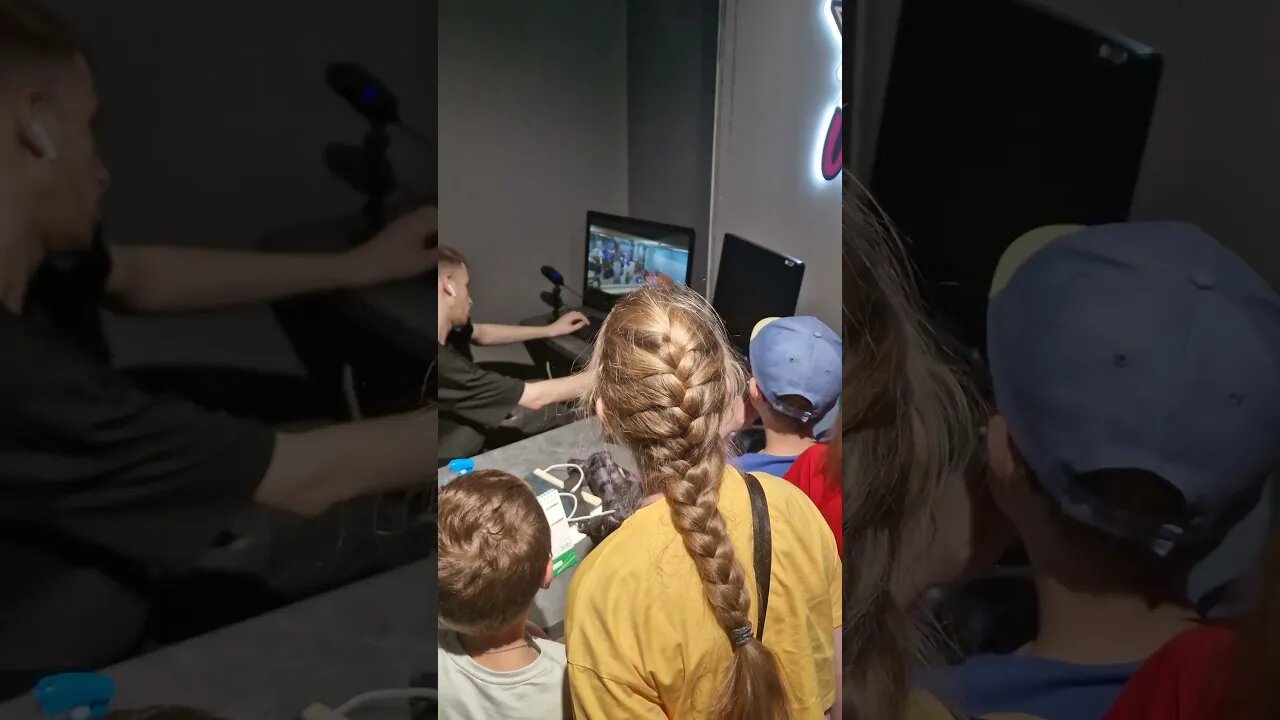 tiktok:unreal.md 🎮👾🕹️ #vr #vrclub #virtualreality #unrealvr #moldova #chisinau #vrarena 🖤 @unrealmd