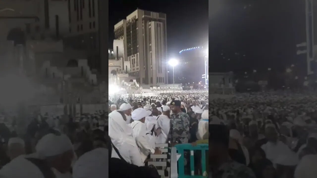 Rush outside of Masjid ul Haram
