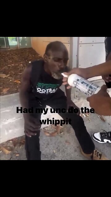 HOMELESS MAN INHALE UNC GALAXY GAS🫙🏋️‍♂️📸TO GET STRONGER🏋️‍♂️💫