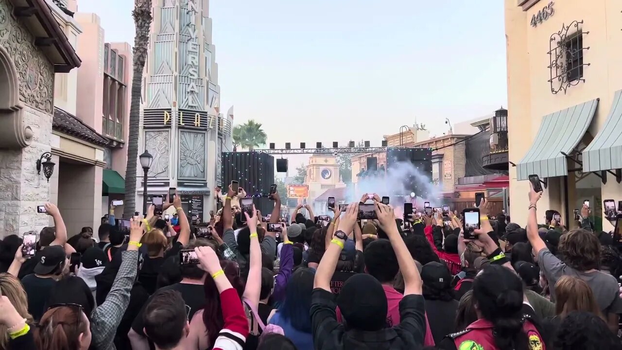 Halloween Horror Nights Opening Scaremomy Universal Studios Hollywood