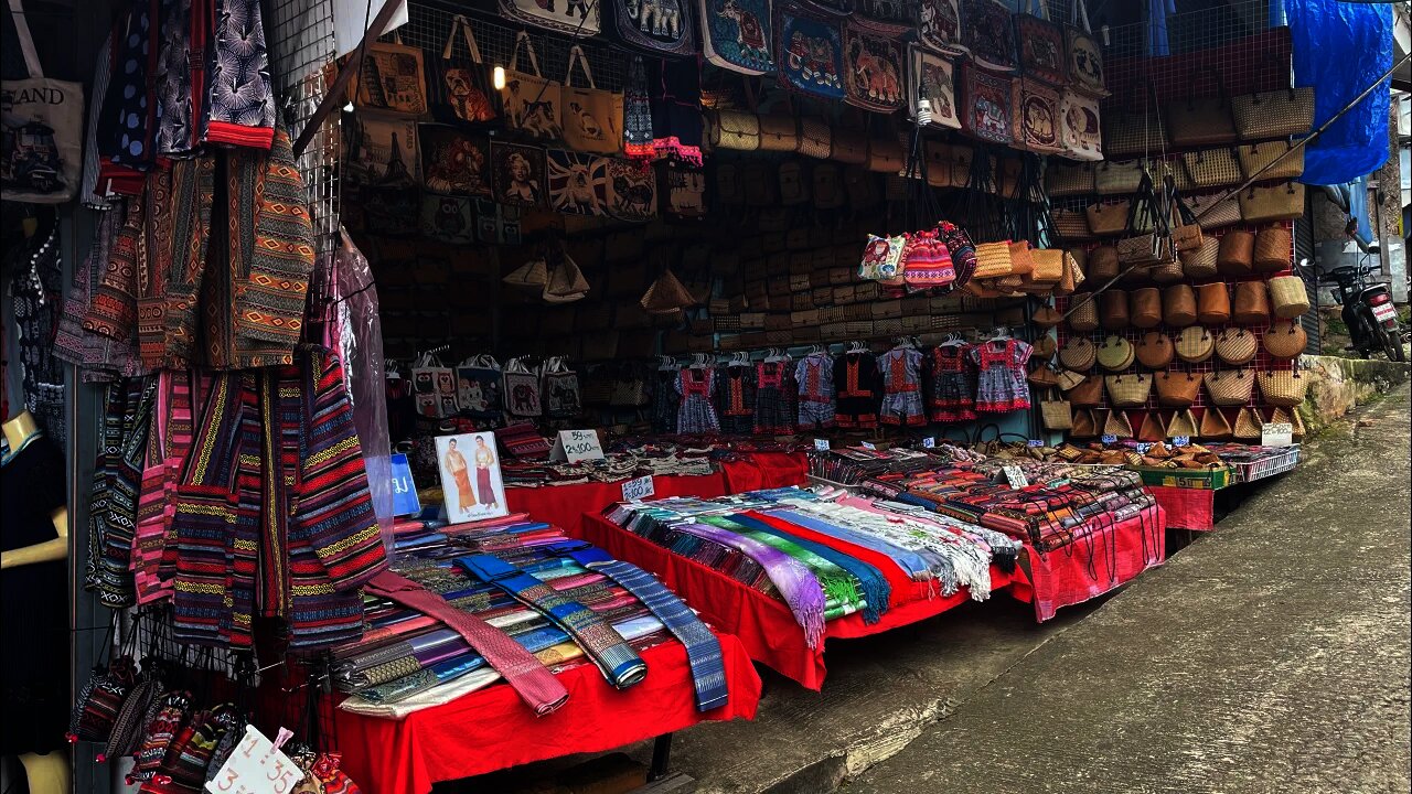 Hmong tribal village and market on Doi Pui - Chaing Mai