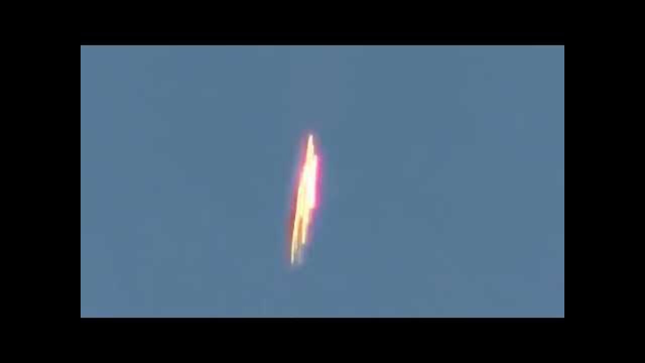 Super clear footage of UFO in Quebec caught on camera