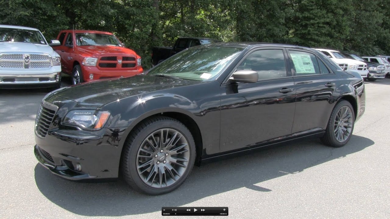 2013 Chrysler 300C John Varvatos Limited Edition Start Up, Exhaust, and In Depth Review