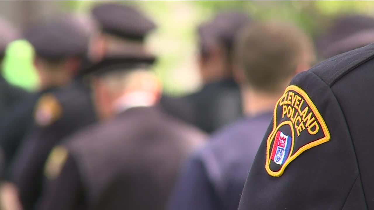 Parade in Cleveland honors police, fallen officers