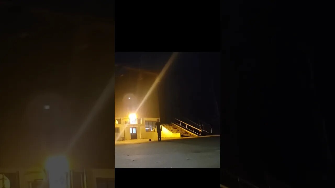 #basketball #offgrid #ytshorts #shortstrending #Halfcourtshot