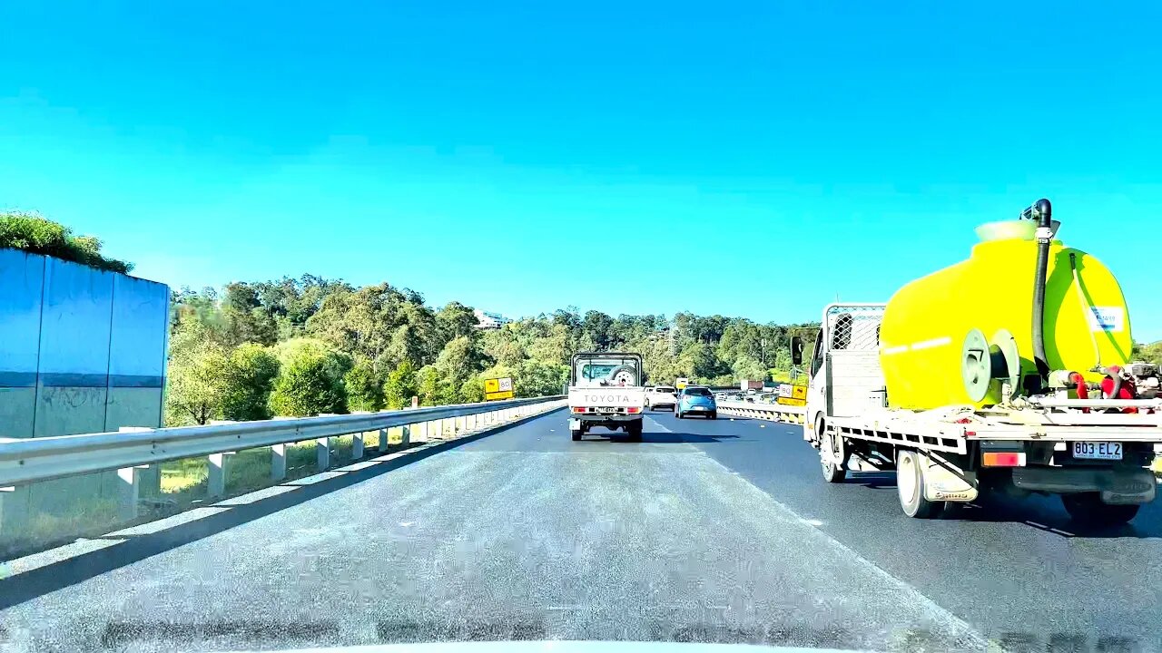 Driving on Australian Highways in Queensland