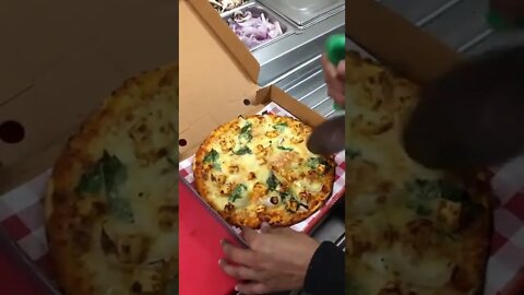 Pizza Tikka #ytshorts #shorts #Food #Streetfood #UpFoodReview