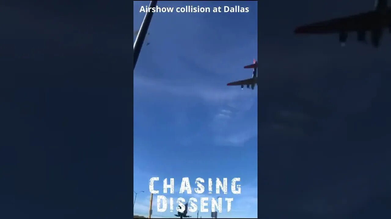 Tragedy at Dallas Airshow B17 and smaller Plane Collide