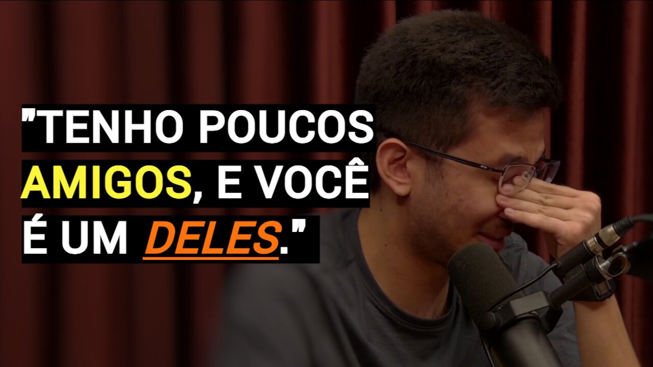 Kim Kataguiri chora por se preocupar com Monark