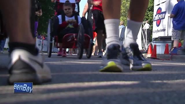 Fox Cities Marathon helps schools get equipment