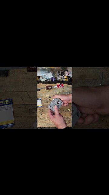 RAK Wireless Solar Mesh Node Mag mounts