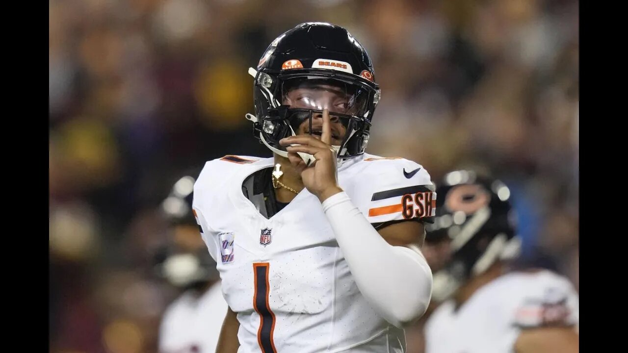 Justin Fields throws 8 TDs in 2 games #nfl #chicagobears #fields