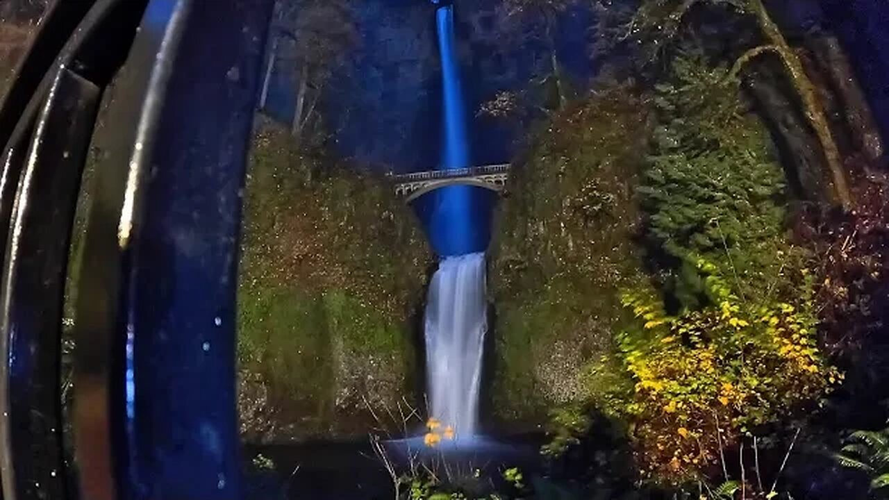 VLOG 534: waterfalls in the dark! (multnomah falls)