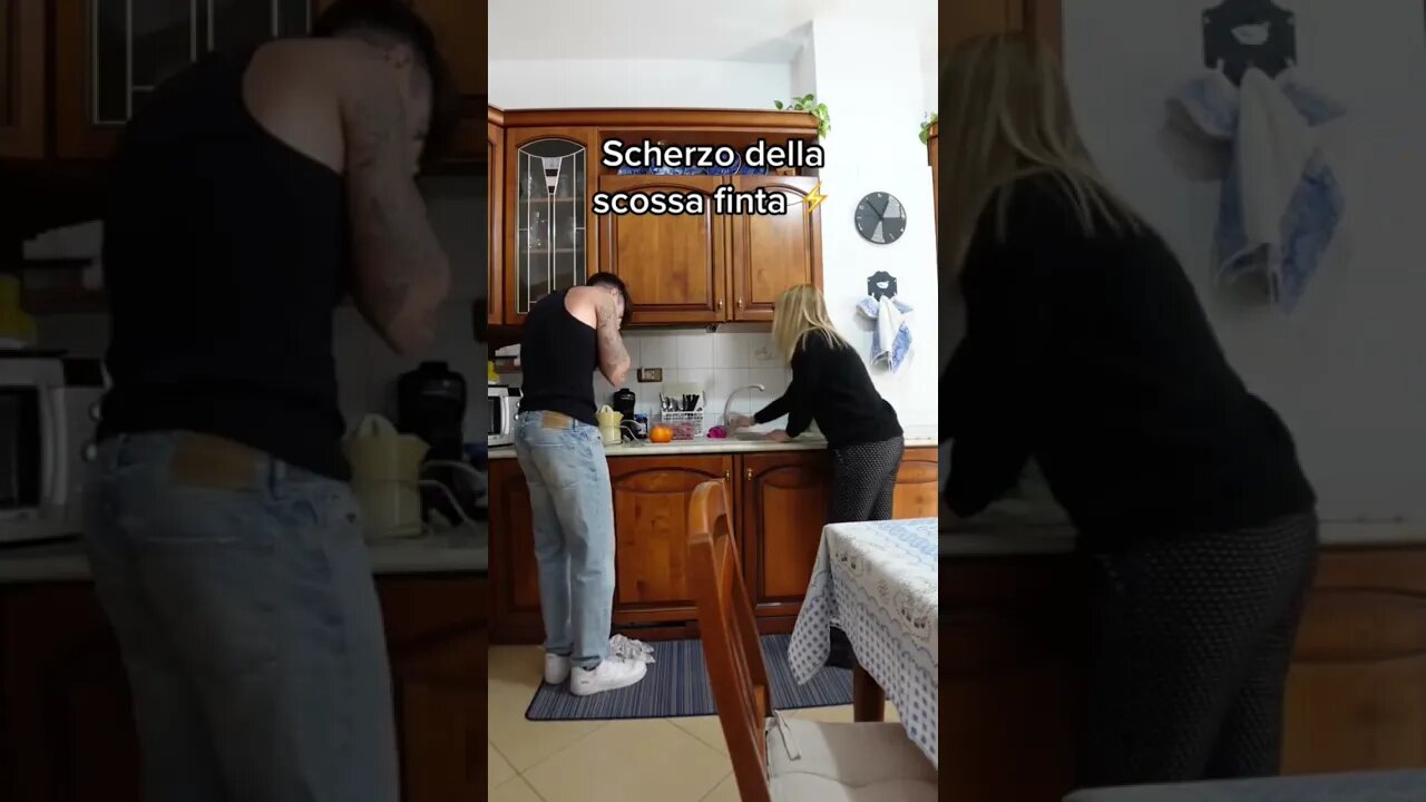 PRANK A MIA MAMMA SHOCK ! #shorts