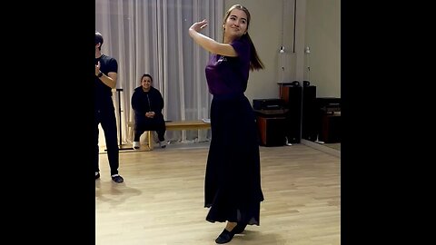 Lezginka 2023. Красивые девушки Казахстана танцуют лезгинку с парнями.