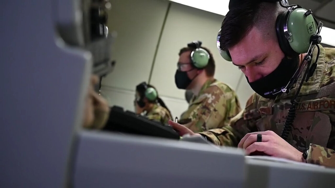 AWACS crew eyes over the battle