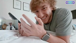 Man makes AI control his life