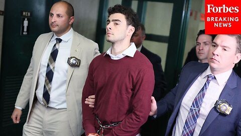 BREAKING NEWS: UnitedHealthcare CEO Murder Suspect Luigi Mangione Arrives At Court