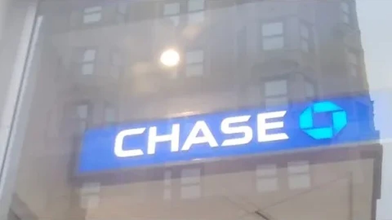 Elevator Scare At 5th Floor. Morning Walk Live 🛸