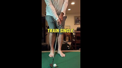 Unlock short game success by training the trail hand! 🏌️‍♂️