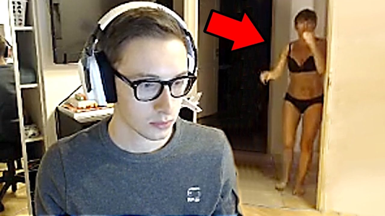 Twitch Fails - Top 5 Funny Twitch Moments