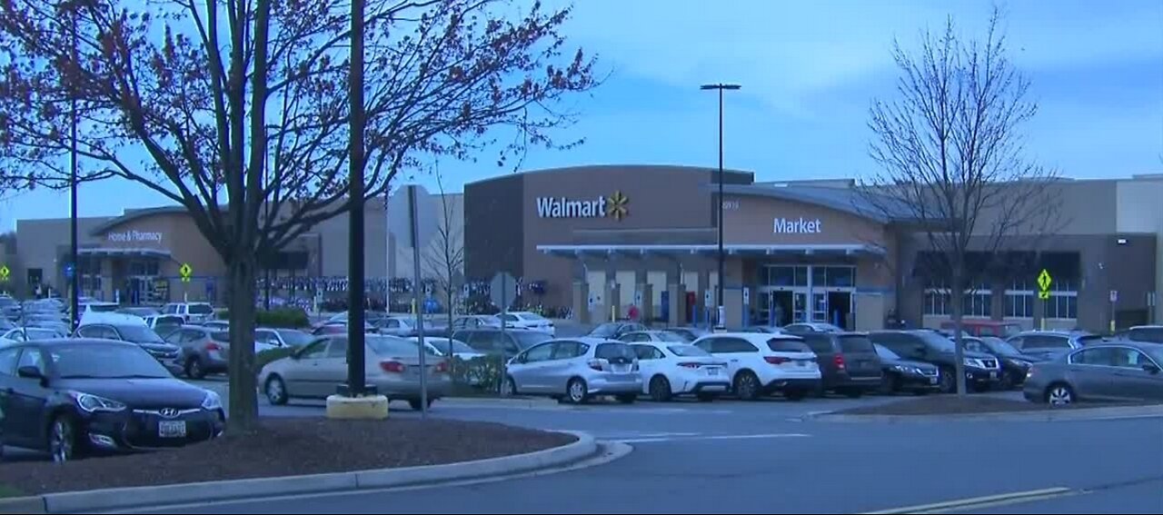 Walmart to require all customers to wear masks