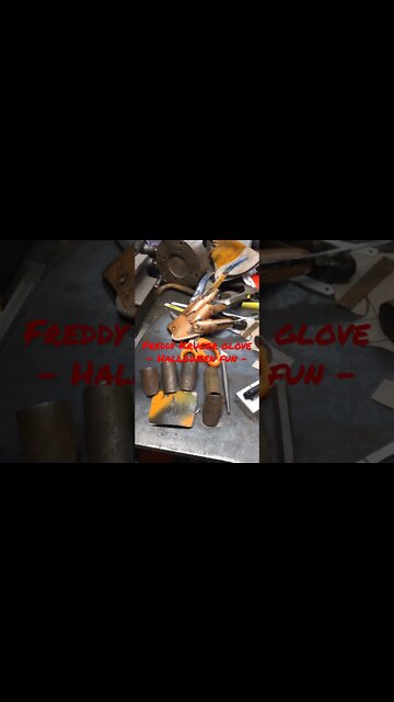 Freddy Kruger Glove - Halloween Build - #shorts