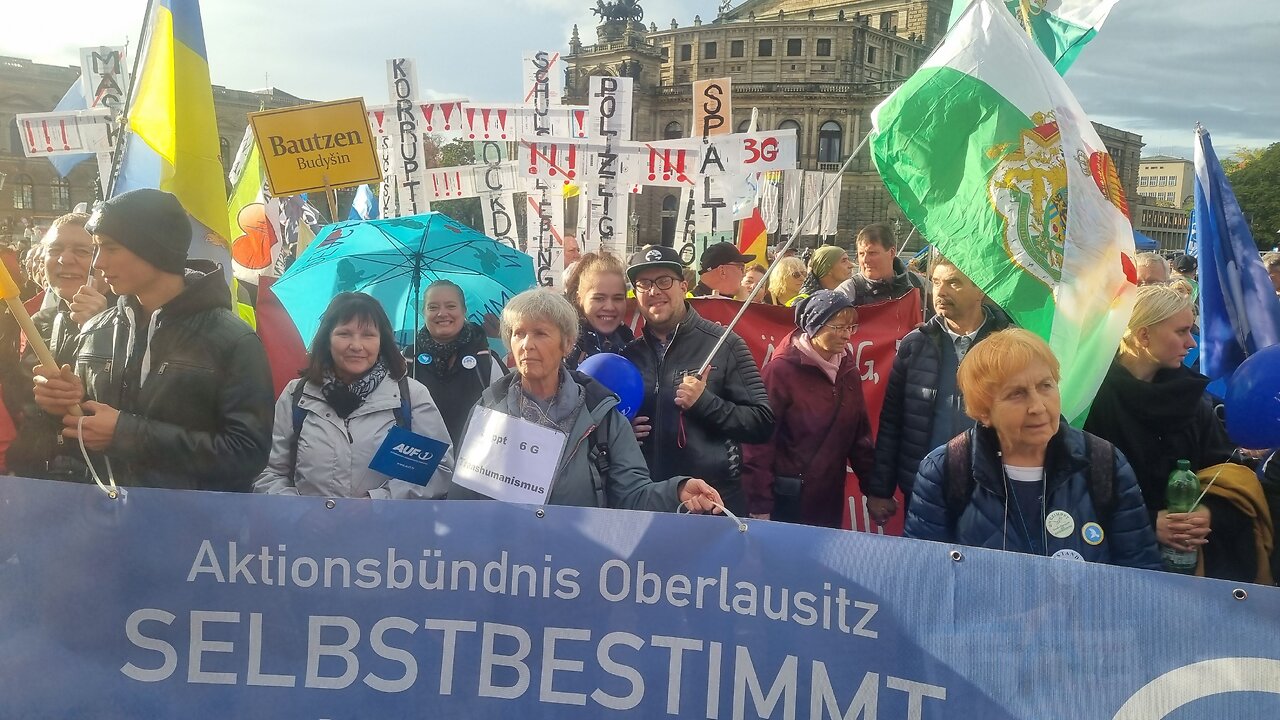 AUFZUG, Start u. Ankunft - DRESDEN, 28 10 2023 - TAG FÜR FRIEDEN UND FREIHEIT - Großdemo 🕊