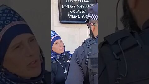 police tell Karen stop touching so much like she will listen #horseguardsparade