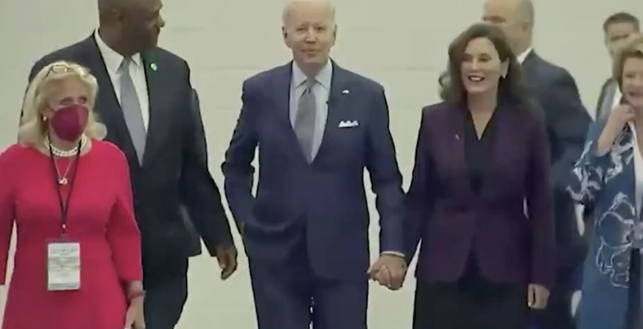 Biden & Whitmer Hold Hands As Jill Glares