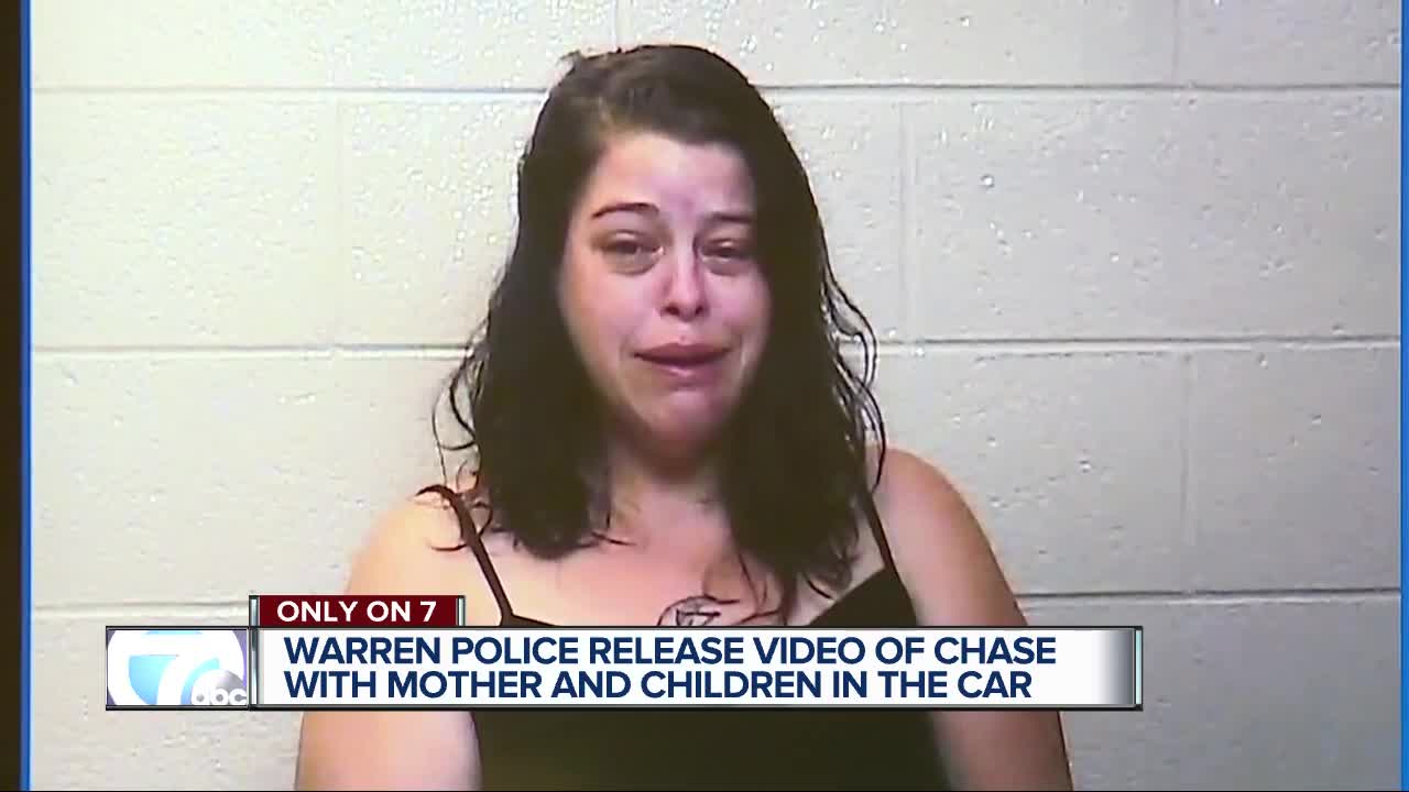 Woman with 2 kids in car crashes after leading police on chase from Warren to Detroit