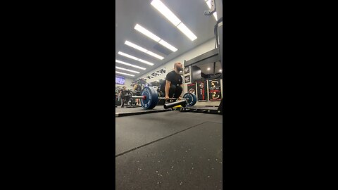 100kg deadlift